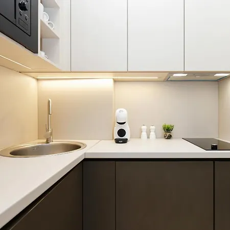 Bright, Stylish In Center Apartment Riga