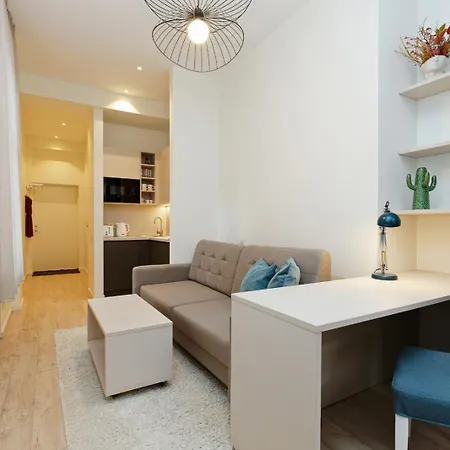 Apartment Bright, Stylish In Center